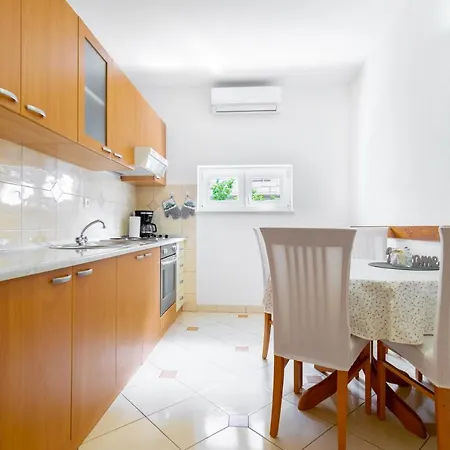 Apartmani Roko Baska Voda Exterior photo
