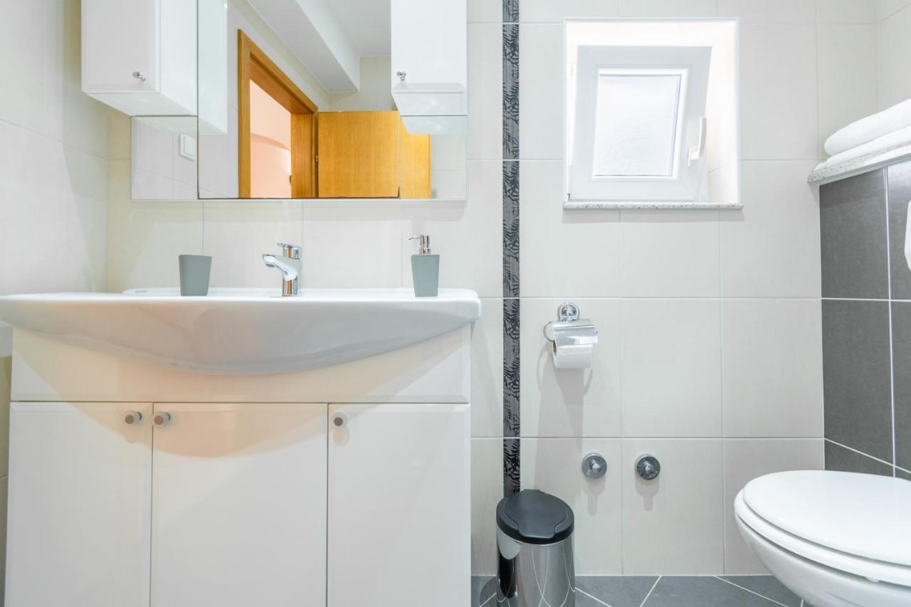 Roko Apartment *