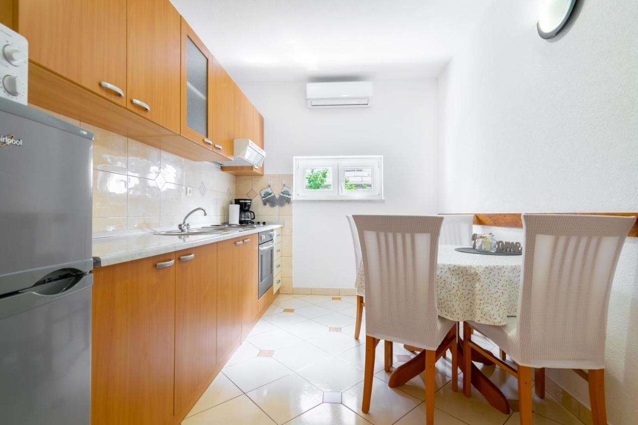 Roko Apartment Baska Voda
